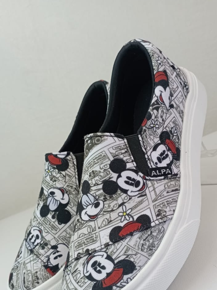 Slip on | Mickey Black