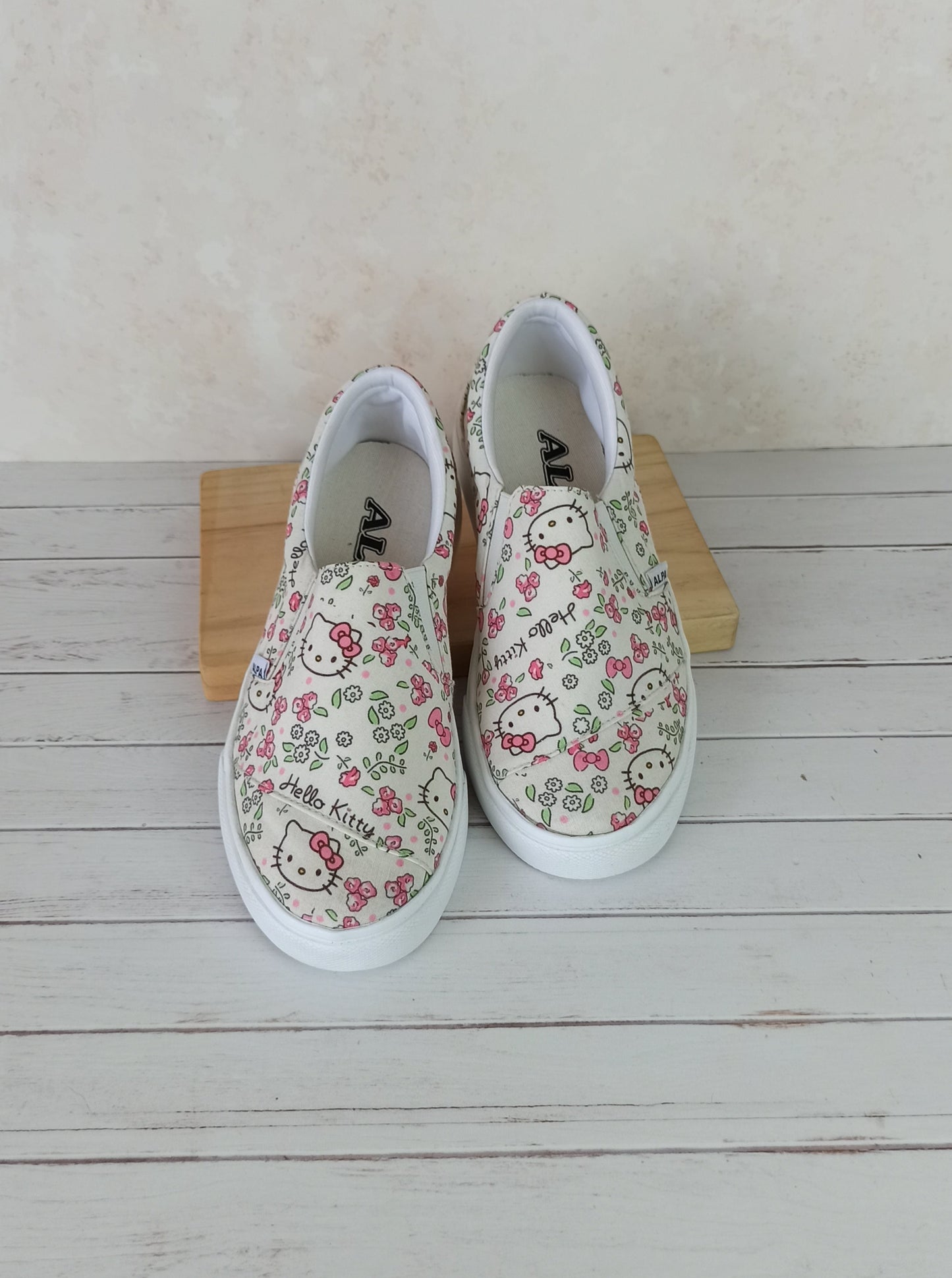 Slip on | Hello Kitty