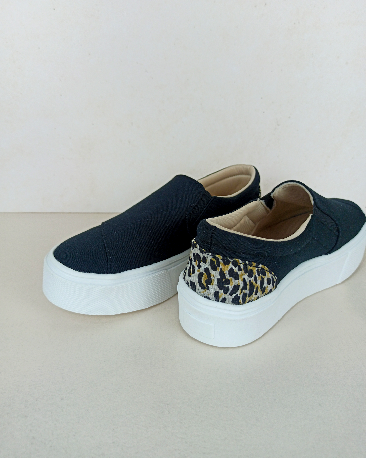 Slip on | Total Black + Leopardo crema