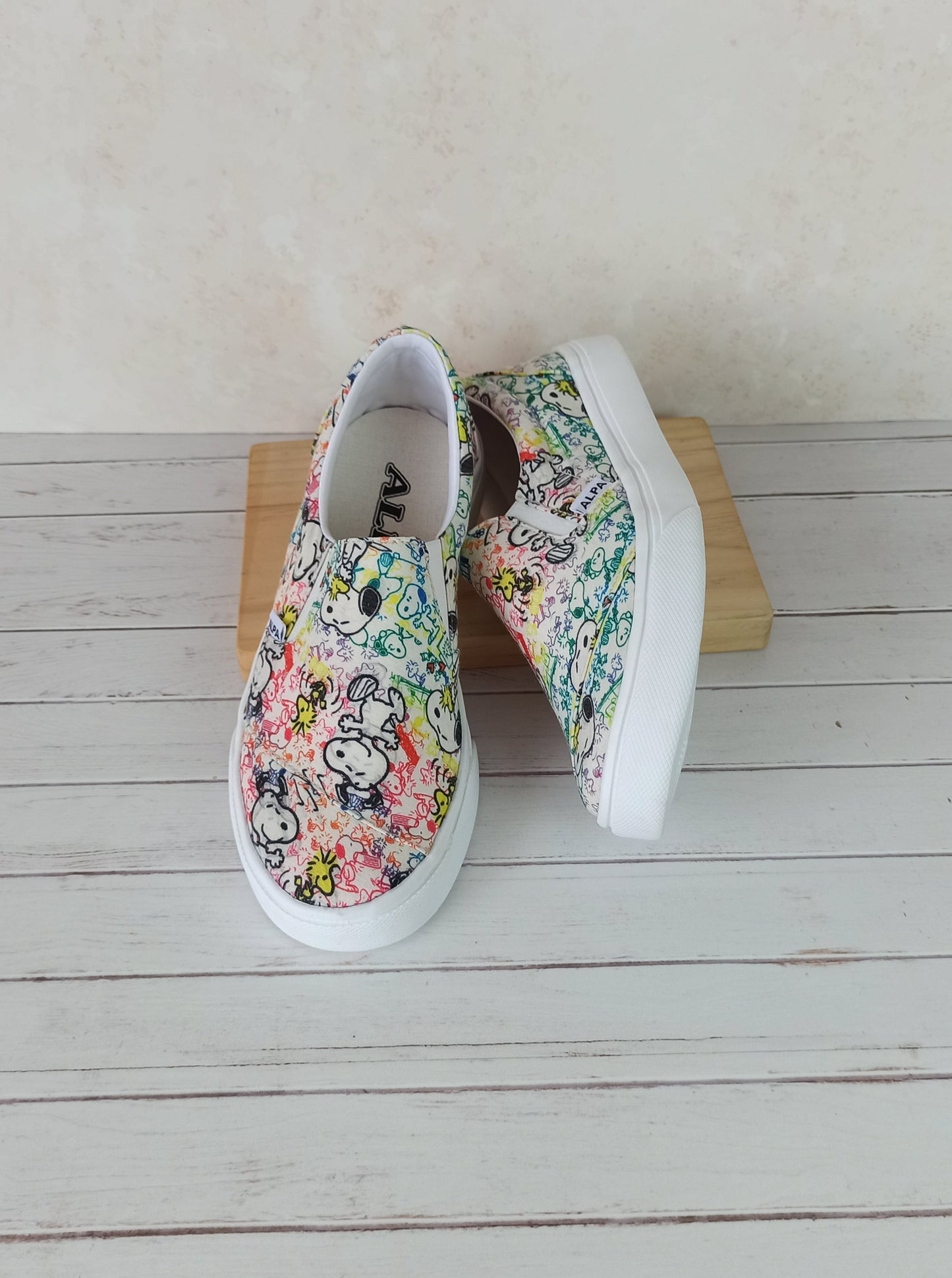 Slip on |  Snoopy arcoíris